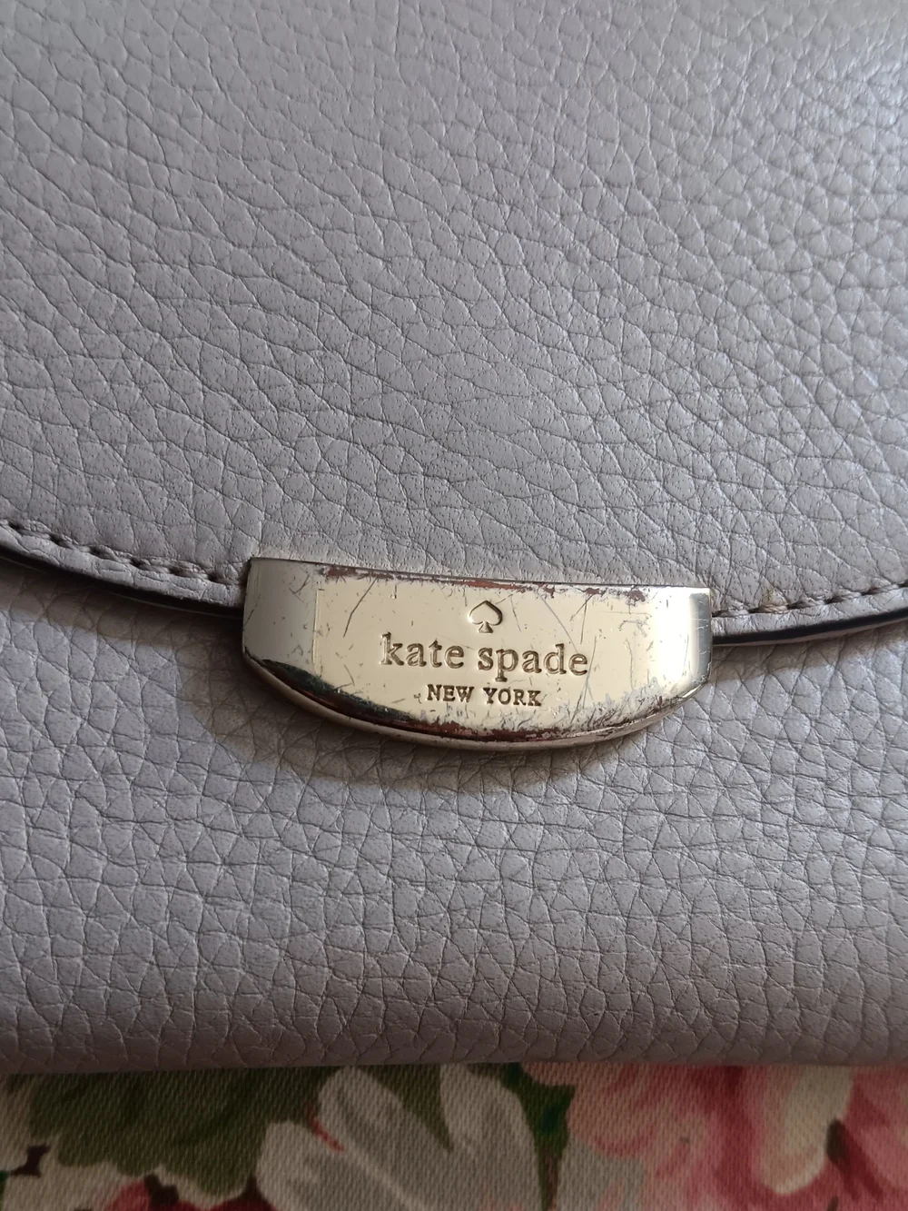 Kate Spade Gray Mulberry Street Pebble Textured Leather Snap Compact Wallet D11